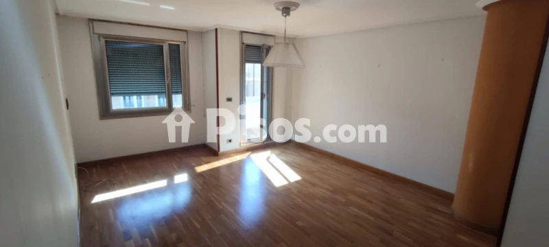 Fotografía del inmueble reportado: 1.250 €/mes — León, León