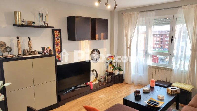 Fotografía del inmueble reportado: 700 €/mes — León, León