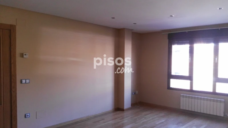 Flat for sale in Avenida de Covadonga, 4, Navatejera (Villaquilambre) of 165.000 €
