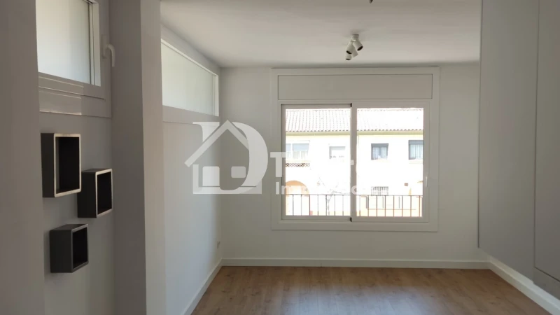 Fotografía del inmueble reportado: 1.040 €/mes — Barcelona, Barcelona