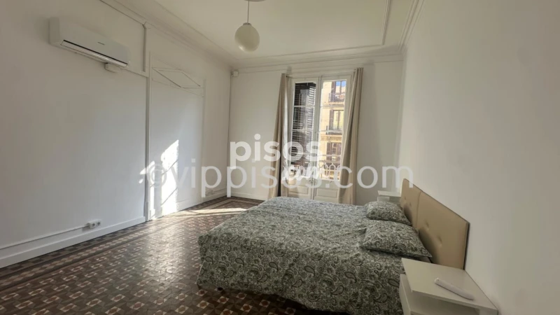 Piso en alquiler en Carrer de la Diputació, cerca de Carrer de Pau Claris