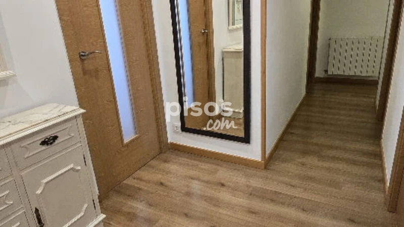 Piso en alquiler en Perez Galdos, Centro (Logroño) de 800 €<span>/mes</span>