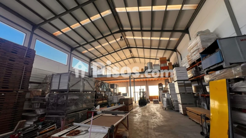 Nave industrial en venta en La Gineta