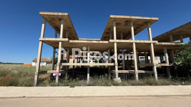 Edificio en venta en Barrax