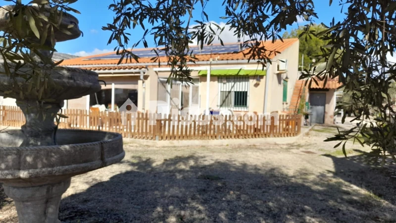 Casa – Onil, Polígono Industrial La Marjal, l'Alcoià