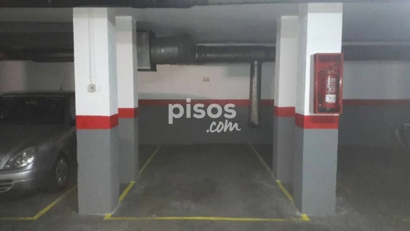 Garaje en venta en Nueva Almeria, Los Ángeles-Cruz de Caravaca-Piedras Redondas (Almería Capital) de 18.000 €