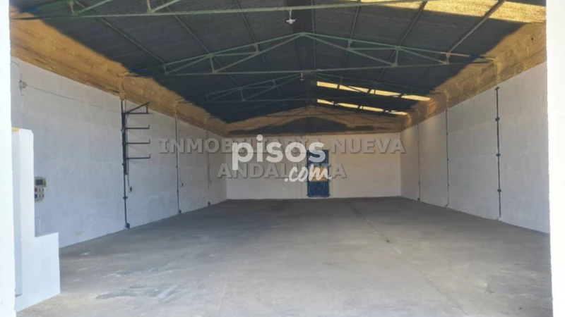 Nave industrial en alquiler en Huércal de Almería, Huércal de Almería de 700 €<span>/mes</span>