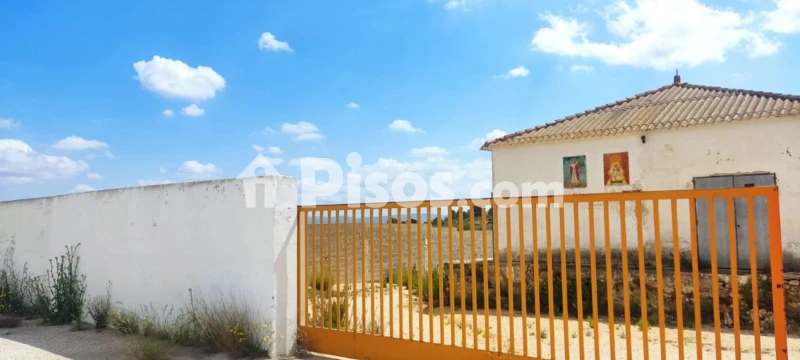 Terreno en venta en Carretera Yecla
