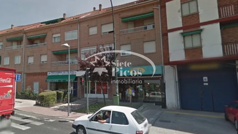 Local comercial en alquiler en Avenida de la Vía Roma, cerca de Calle de Riaza, Vía Romana (Segovia Capital) de 750 €<span>/mes</span>