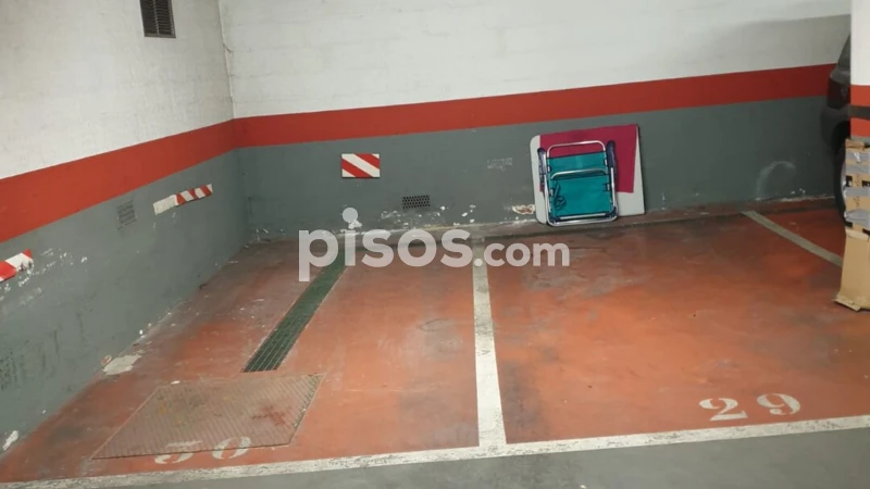 Garaje en venta en Carrer de Barcelona, cerca de Plaça d' Espanya, Eixample-Centre (Girona Capital) de 14.000 €