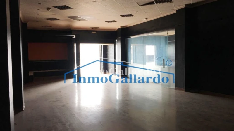 Commercial premises for rent in Torre del Mar, Torre del Mar (Vélez-Málaga) of 3.000 €<span>/month</span>