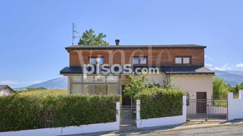 Casa unifamiliar en venta en Calle Rue Du Torrent, Bourg-Madame de 460.000 €