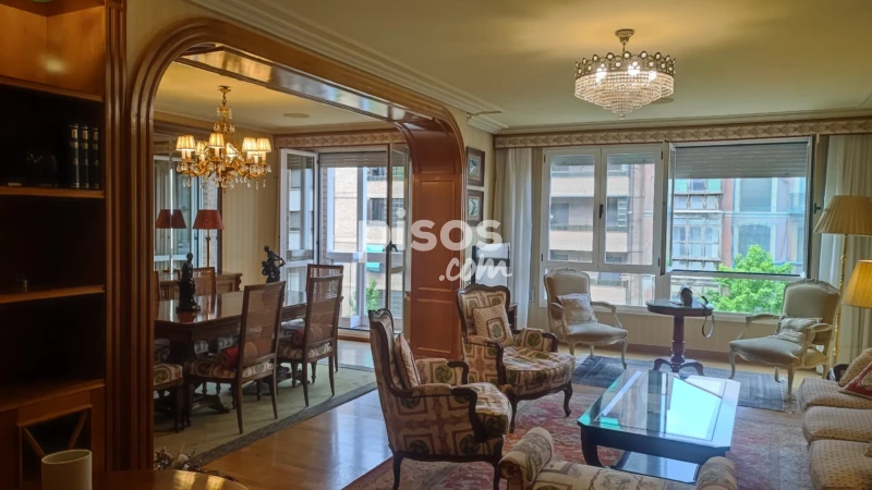 Piso en alquiler en Calle del General Vara de Rey, cerca de Calle de Leopoldo Calvo Sotelo, Centro (Logroño) de 1.300 €<span>/mes</span>