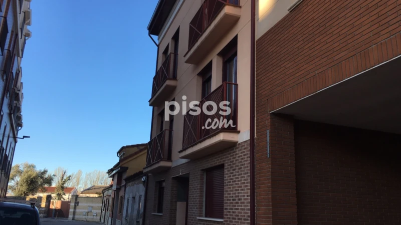 Flat for sale in Calle del Río, Santovenia de Pisuerga of 61.000 €