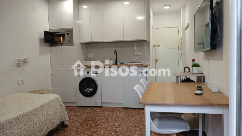 Fotografía del inmueble reportado: 600 €/mes — Granada, Granada