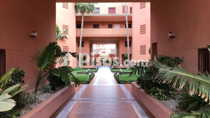 Fotografía del inmueble reportado: 700 €/mes — Granada, Granada