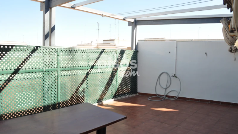 Ático en alquiler en Calle del Poeta Navarro Cabanes, 11