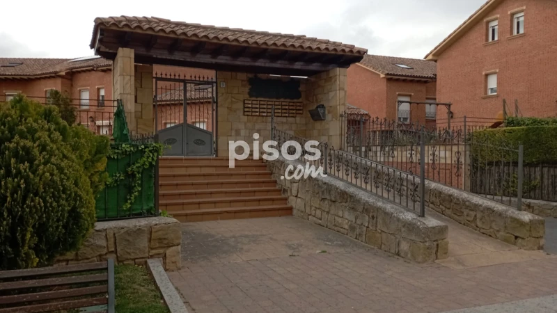 Casa adosada en venta en Carretera de Entrena, Navarrete de 230.000 €