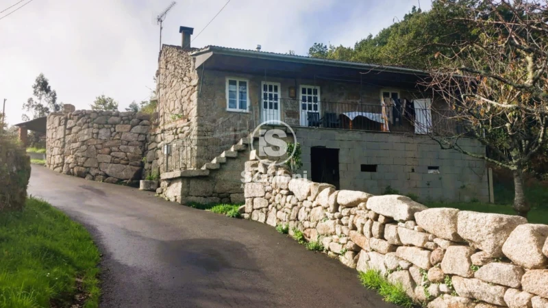 Casa en venta en Calle Calvelle, Aguasantas (Cerdedo-Cotobade) de 80.000 €