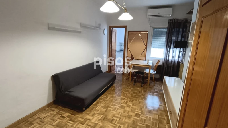 Estudio en alquiler en Calle de Valverde