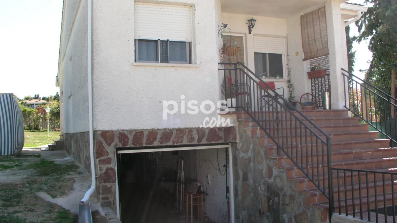 Casa unifamiliar en venta en Calle del Álamo, 396, cerca de Calle del Cerro, Uceda de 180.000 €