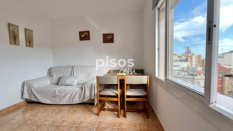 Piso en alquiler en Carrer dels Castillejos, cerca de Carrer de Santa Carolina
