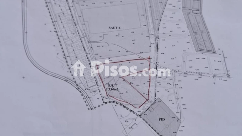 Terreno en venta en Calle Saut