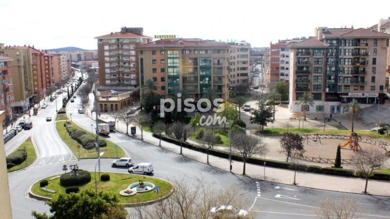 Flat for sale in Avenida de Portugal, Centro (Cáceres Capital) of 93.000 €