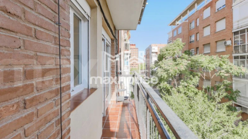 Piso en alquiler en Calle de Sinesio Delgado