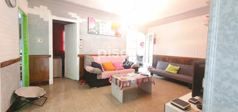 Casa en venta en Zona Pavelló, Sant Vicenç de Castellet de 187.000 €