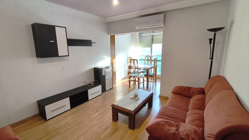 Piso en alquiler en Calle de Escalona, cerca de Calle Seseña