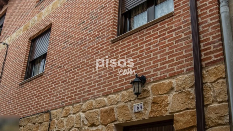 Casa en venda a Calle de los Cantarranas, Gumiel de Izán de 138.000 €