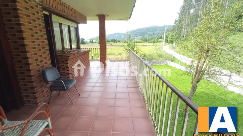 Chalet unifamiliar en venta en Ampuero - Vista 3