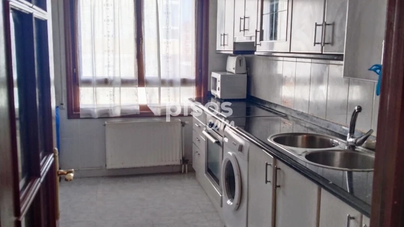 Piso en alquiler en Camino de la Ropa, Medina de Pomar de 500 €<span>/mes</span>