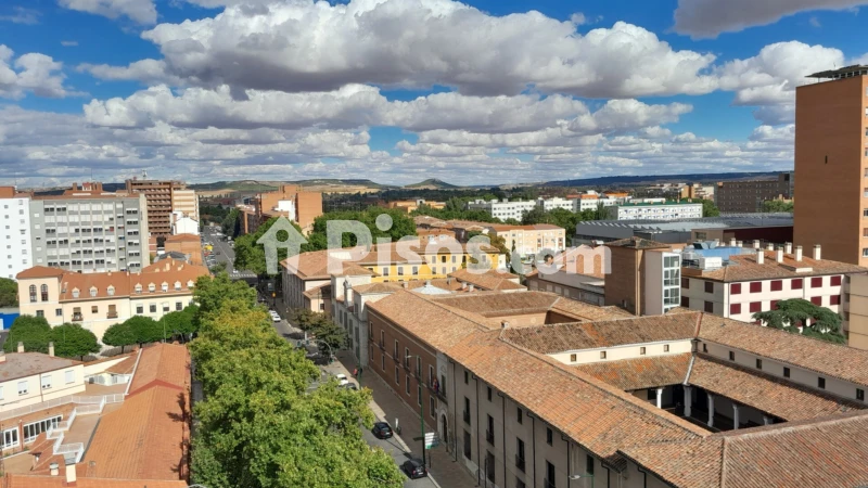 Fotografía del inmueble reportado: 800 €/mes — Valladolid, Valladolid