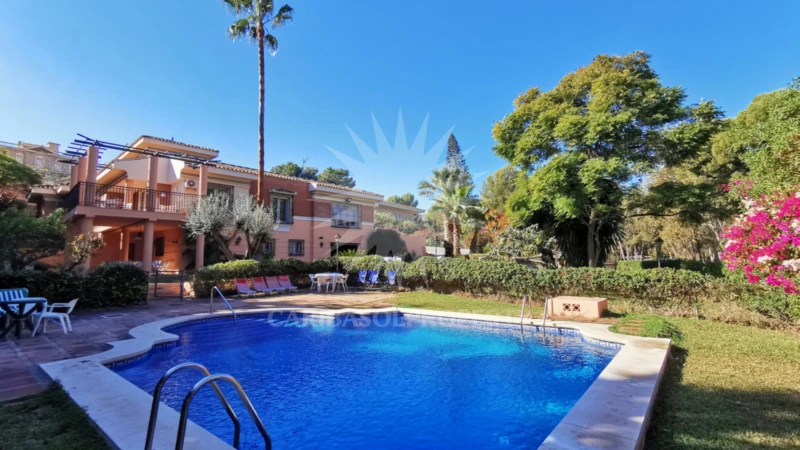 Casa en venta en Avenida de Ricardo Gross, 8, El Pinar-Palacio de Congresos (Torremolinos) de 1.860.000 €