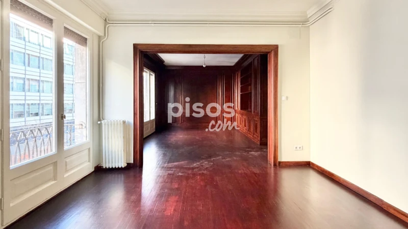 Piso en alquiler en Carrer de Balmes, cerca de Carrer de Laforja