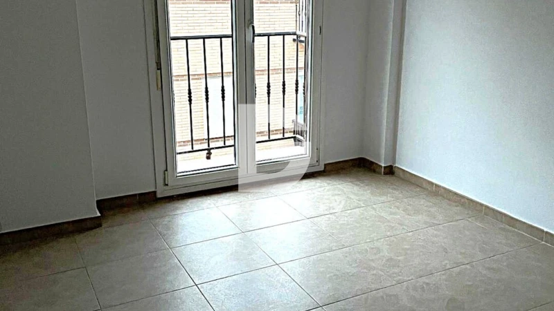 Piso en alquiler en Avenida de San Crispín, Fuensalida de 850 €<span>/mes</span>