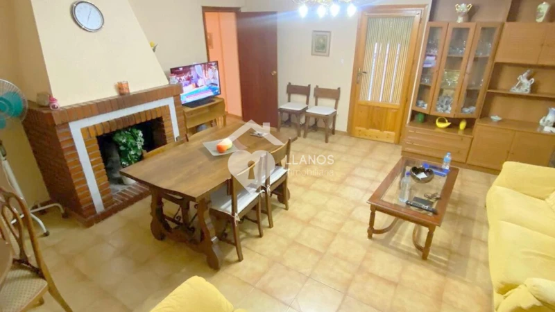 Casa en venta en La Roda, La Roda de 135.000 €
