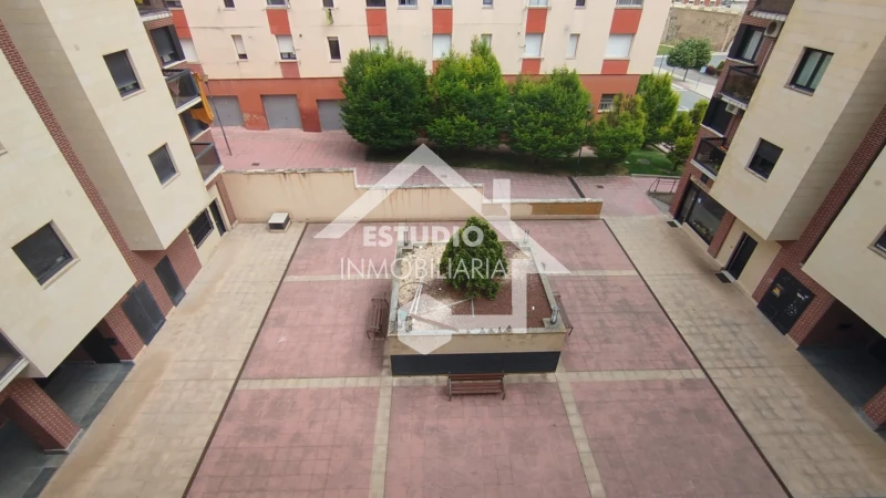 Piso en venta en Calle Don Pablo Antoñana Angulo, Viana de 179.900 €