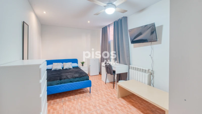 Habitación en alquiler en Calle de Bielsa, Corralejos (Distrito Barajas. Madrid Capital) de 500 €<span>/mes</span>