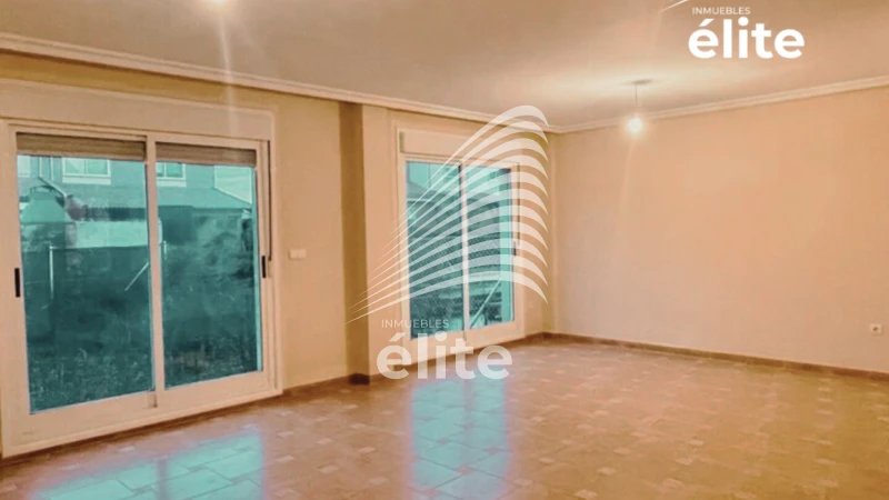 Chalet adosado en venta en Avenida Don Quijote, 28, Boecillo de 190.000 €