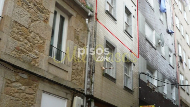 Piso en venta en Calle de la Cega, Noia de 66.000 €