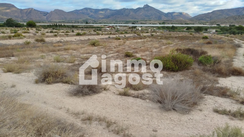 Terreno en venta en Agost