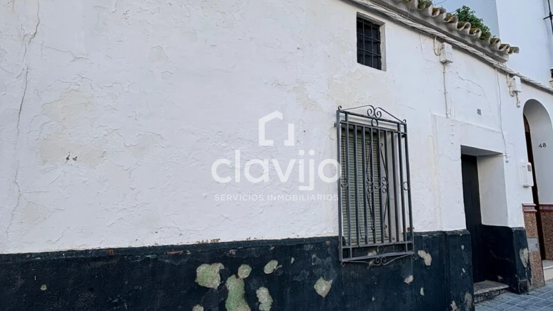 Casa en venta en Calle de las Águilas, Fuentes de Andalucía de 60.000 €
