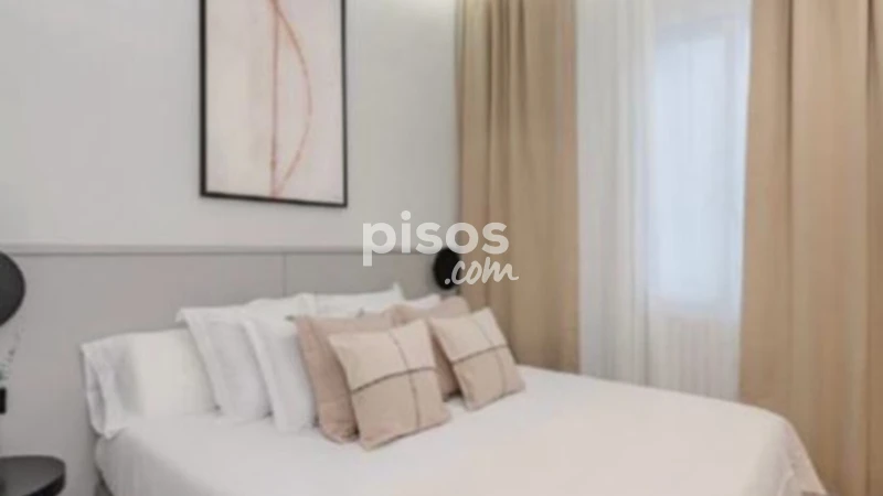 Piso en alquiler en Carrera San Jerónimo