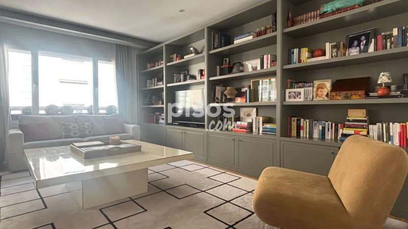 Piso en alquiler en Calle de Espronceda