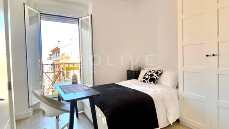Habitación en alquiler en Calle de la Redondilla, Palacio (Distrito Centro. Madrid Capital) de 1.225 €<span>/mes</span>