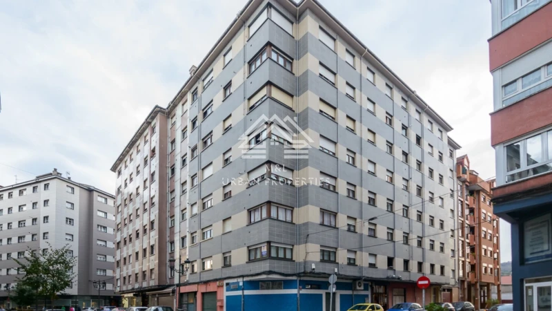 Piso en venta en Calle de Rafael Belderraín, La Felguera (Langreo) de 64.900 €