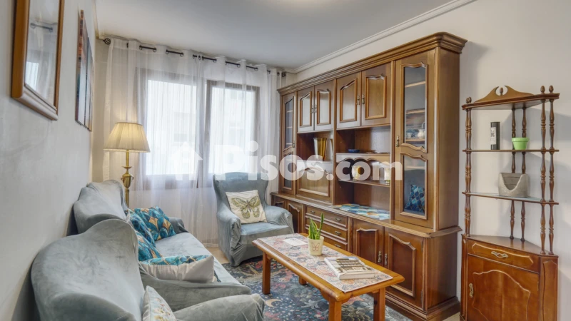 Piso en venta en Calle Rodrigo Alfredo de Santiago, Número 36